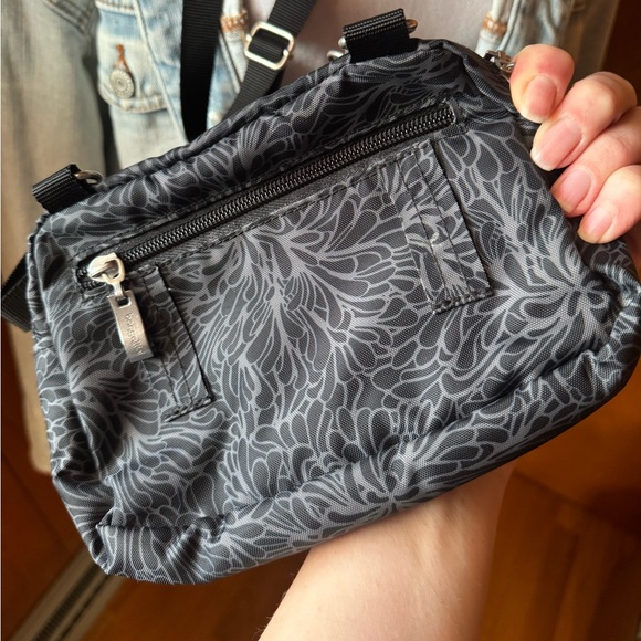 Baggalini Triple Zip Bag - Picture 3 of 9